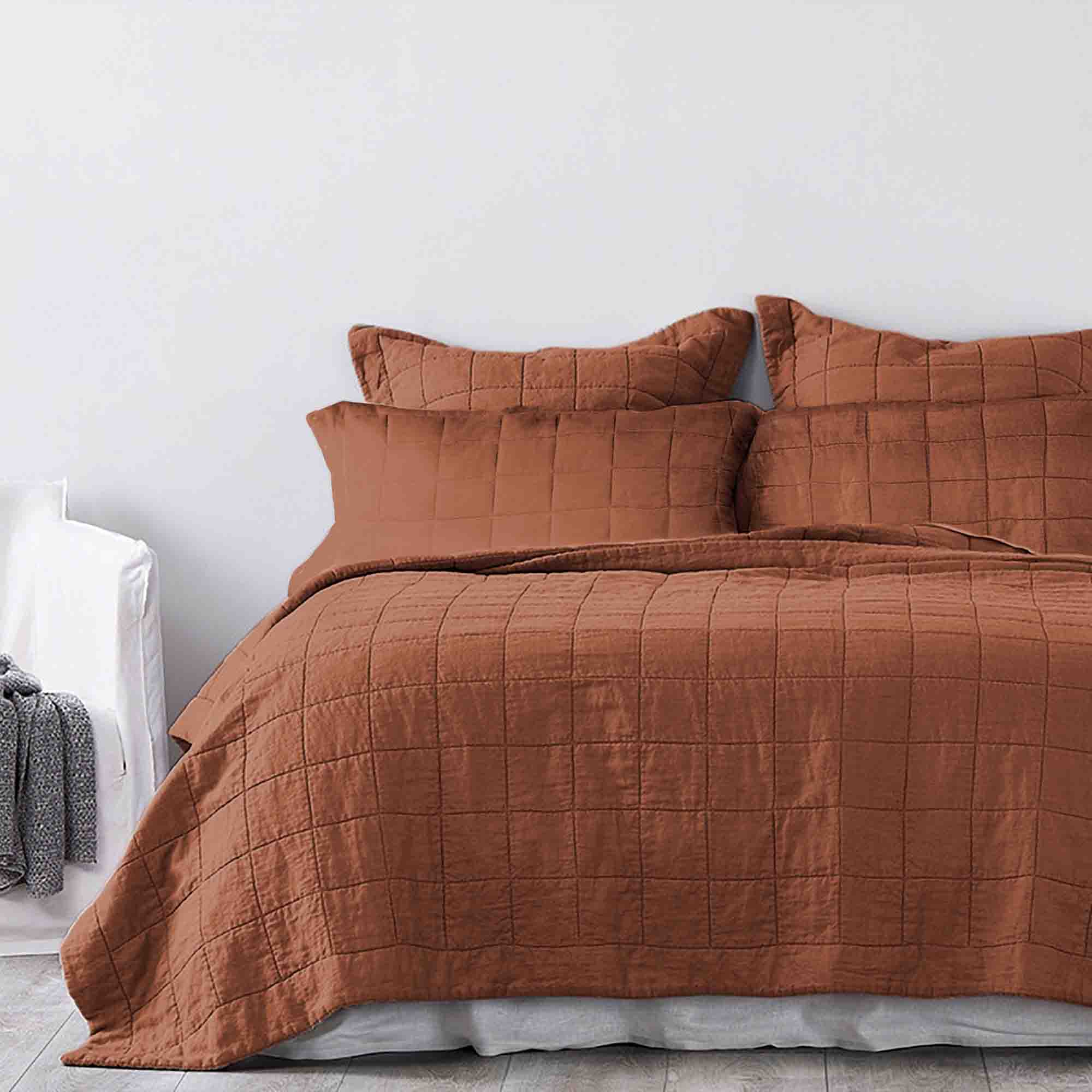 روتختی مردانه و پسرانه جوان قهوه ای با طرح شبکه ای