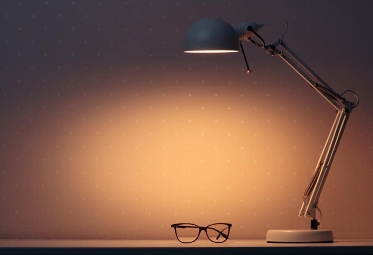 راهنمایی برای انتخاب لومن و نوع چراغ مطالعه تا یک مطالعه کم ضرر داشته باشید!