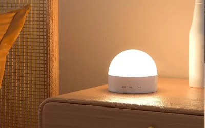 مقایسه چراغ خواب رومیزی و چراغ خواب دیواری: کدوم گزینه برای اتاق تو بهتره؟