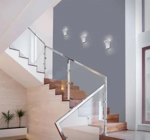 نصب چراغ دیواری راهرو و راه پله