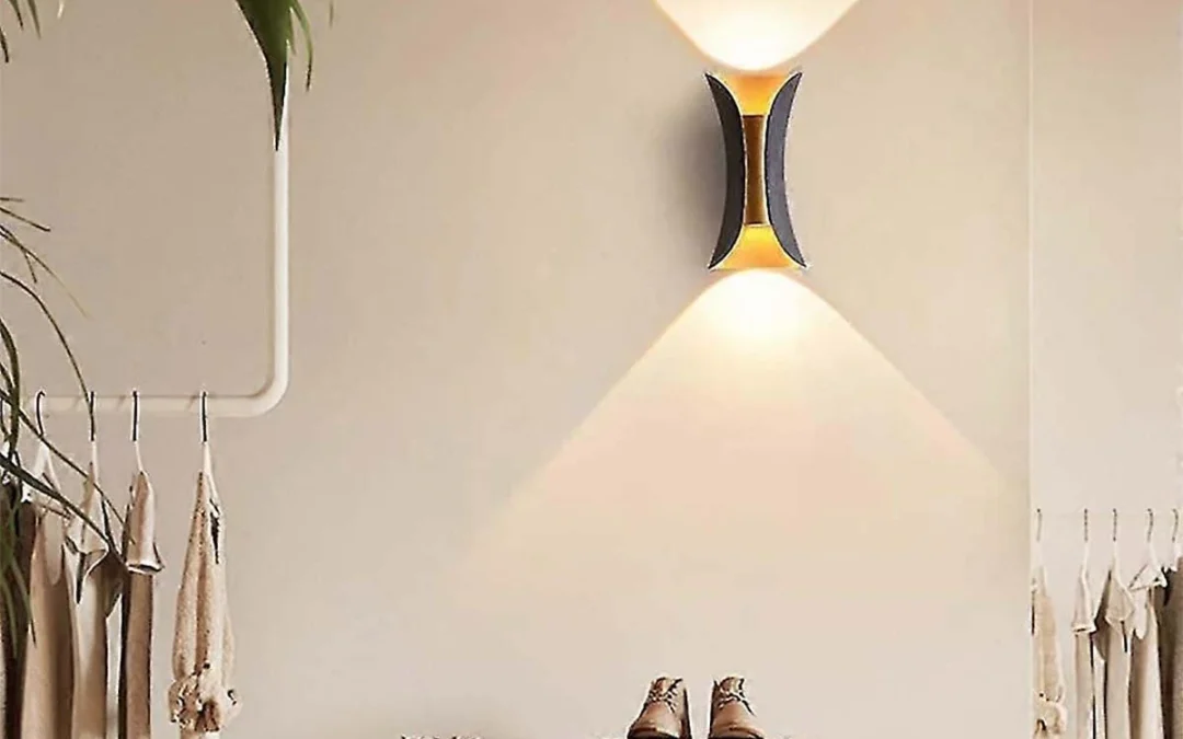 چراغ دیواری دو طرفه چیست