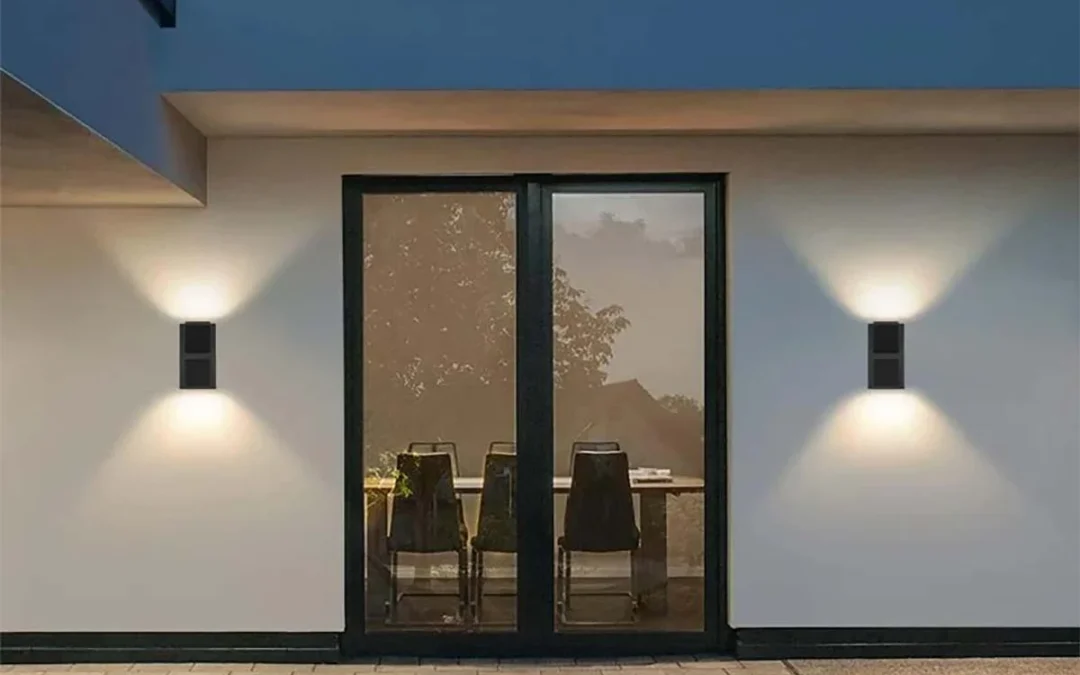 چراغ دیواری ضد آب چیست