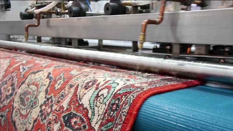 چگونه یک قالیشویی مطمئن و سریع انتخاب کنیم؟ راهنمای جامع برای شستشوی حرفه‌ای فرش