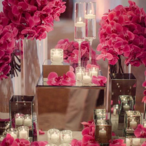 تزیین اتاق خواب عروس با گل عروس