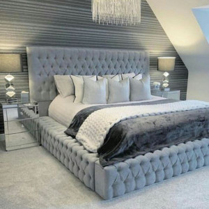 اتاق خواب مدرن با رنگ طوسی و تخت خواب چستر