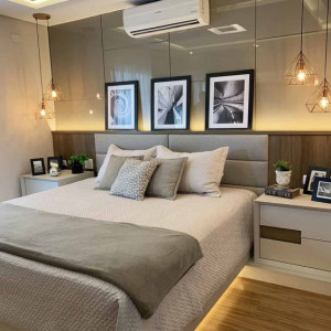 استفاده از نور مخفی در دکورسیون مدرن اتاق خواب سفید