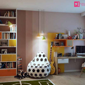 اتاق خواب پسرانه نوجوان کرم زرد با تم فوتبالی