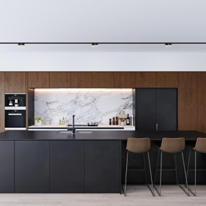 آشپزخانه مدرن و شیک با کابین مشکی و چوبی و بین کابینتی طرح سنگ مرمر