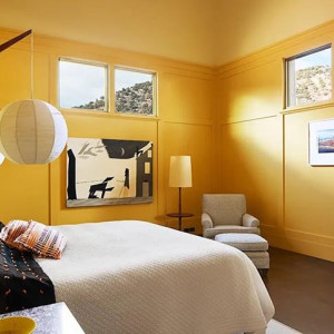 رنگ اتاق خواب زرد و سفید