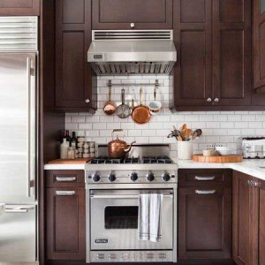 کابینت قهوه ای تیره آشپزخانه