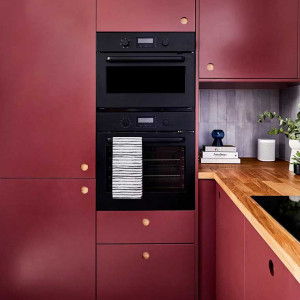 کابینت قرمز تیره ام دی اف مات در دکوراسیون آشپزخانه مدرن